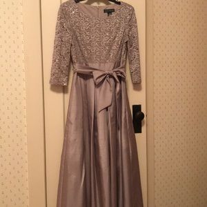Jessica Howard long dress size 6